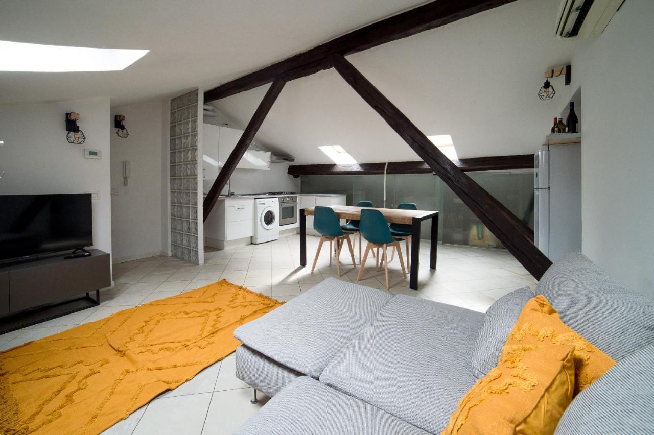Hbhall Navigli 30 Lägenhet Milano Exteriör bild